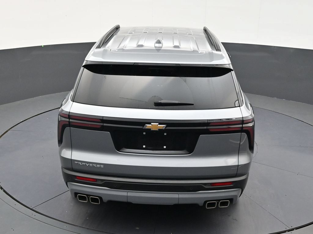 Used 2026 Chevrolet Traverse LT FWD image 14