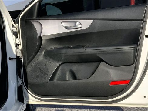 Used 2024 Kia Forte LXS FWD image 23
