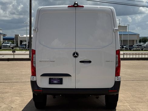 Used 2025 Mercedes-Benz Sprinter 2500 image 5