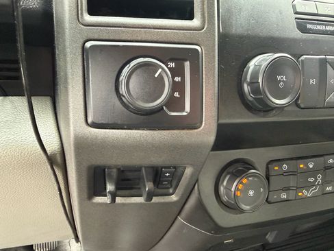 Used 2020 Ford F550 4x4 Regular Cab Super Duty image 29