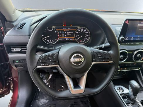 Used 2024 Nissan Sentra SV FWD image 17