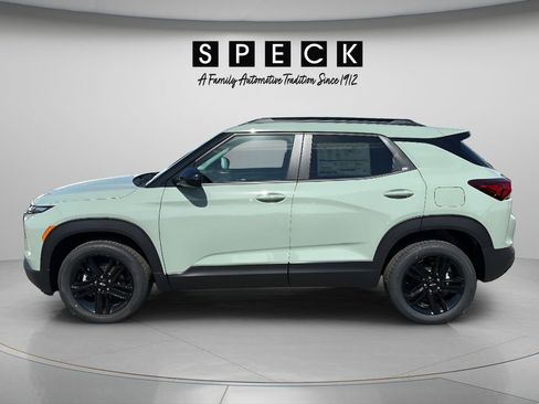 New 2026 Chevrolet TrailBlazer LT w/ Midnight Edition AWD/4WD image 2