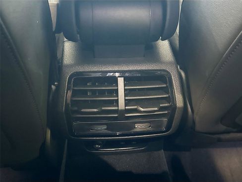 Used 2025 Audi Q3 2.0T Premium w/ Convenience Package AWD/4WD image 26