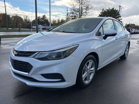 Used 2018 Chevrolet Cruze LT image 7