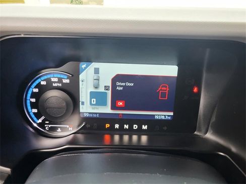 Used 2023 Ford Bronco Badlands image 4