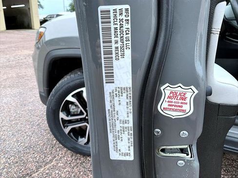 Certified 2023 Jeep Compass Limited image 25