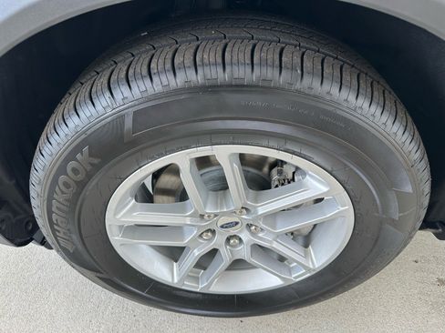New 2026 Ford Explorer Active RWD image 4