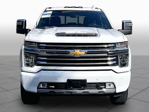 Used 2020 Chevrolet Silverado 2500 High Country w/ Z71 Off-Road Package AWD/4WD image 4