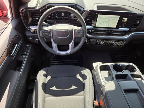 New 2025 GMC Sierra 1500 Elevation image 8