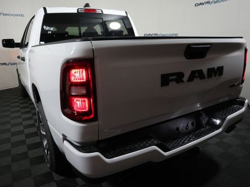 New 2026 RAM 1500 Express AWD/4WD image 9