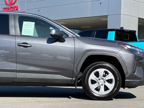 Used 2025 Toyota RAV4 LE AWD/4WD image 33