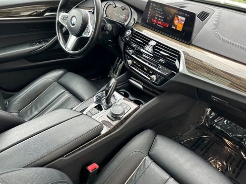 Used 2018 BMW M550i xDrive AWD/4WD image 16