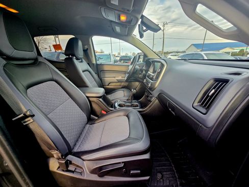 Used 2016 Chevrolet Colorado Z71 image 12