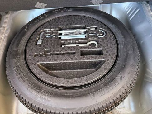 Used 2018 Honda HR-V LX image 14