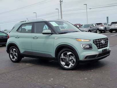 Used 2025 Hyundai Venue SEL