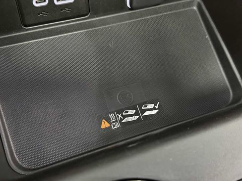 Used 2023 Chevrolet Tahoe High Country image 34