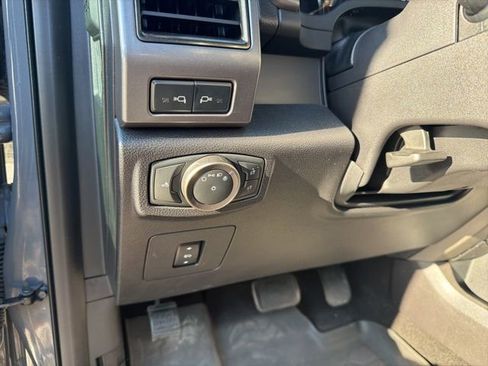 Used 2018 Ford F150 Raptor w/ Equipment Group 801A Mid image 17