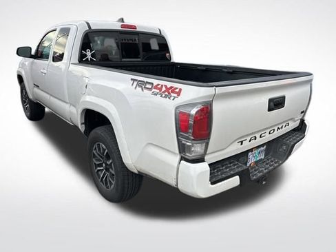 Used 2023 Toyota Tacoma TRD Sport image 9