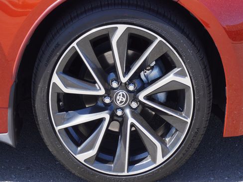Used 2019 Toyota Corolla XSE w/ Carpet Mat Package FWD image 5