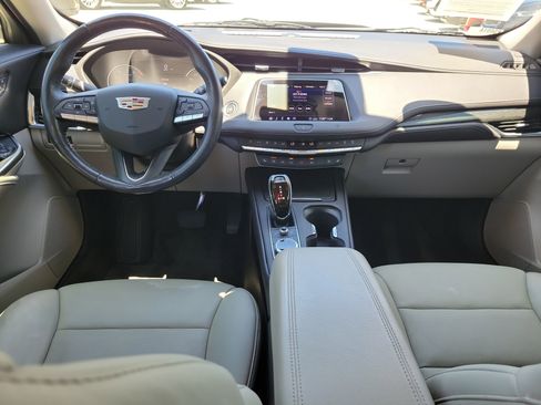 Used 2020 Cadillac XT4 Premium Luxury w/ Enhanced Visibility Package FWD image 13