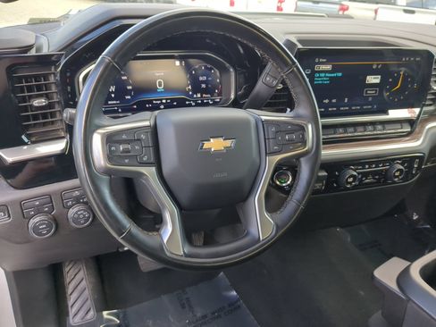Used 2025 Chevrolet Silverado 2500 LT w/ Convenience Package AWD/4WD image 18