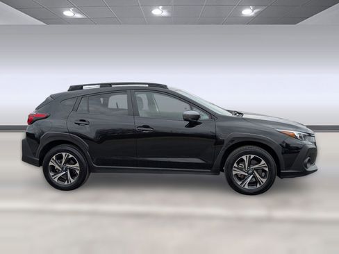 Used 2024 Subaru Crosstrek 2.0i Premium image 8
