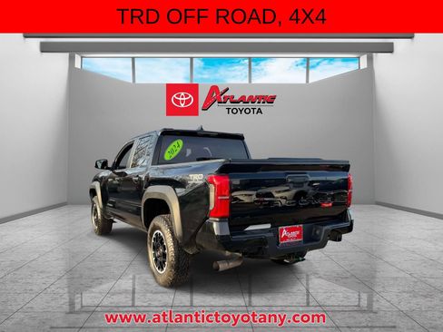 Used 2024 Toyota Tacoma TRD Off-Road AWD/4WD image 4
