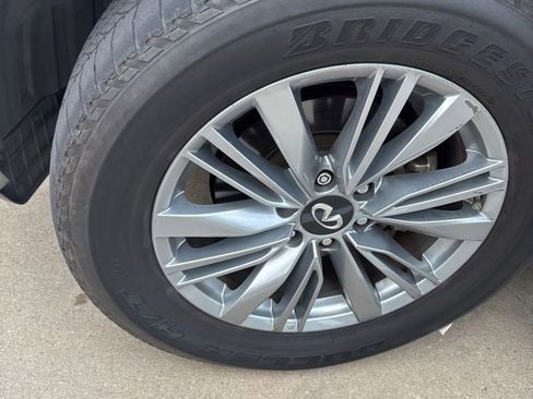 Used 2023 INFINITI QX80 Luxe w/ Cargo Package RWD image 2