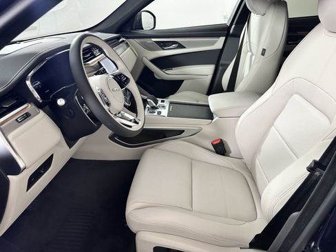 Used 2026 Jaguar F-PACE R-Dynamic S image 4