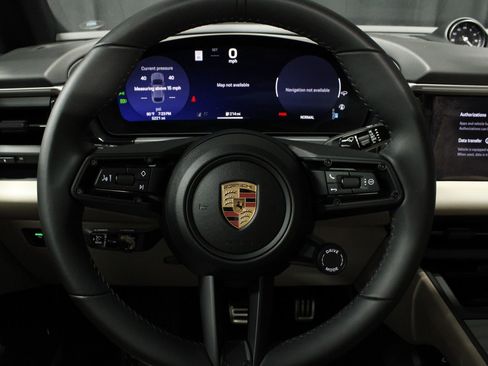 Certified 2025 Porsche Macan Electric RWD image 20
