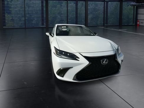 Used 2025 Lexus ES 350 F Sport w/ Accessory Package (Z2) FWD image 3