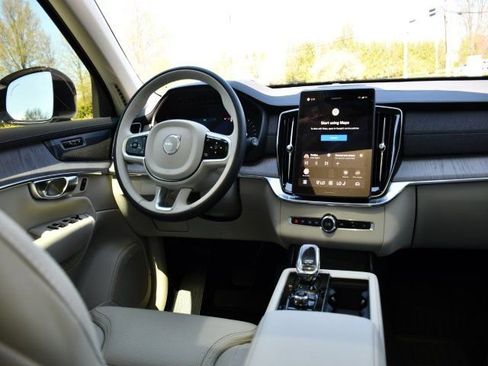 New 2026 Volvo XC90 B6 Ultra w/ Protection Package Premier AWD/4WD image 18