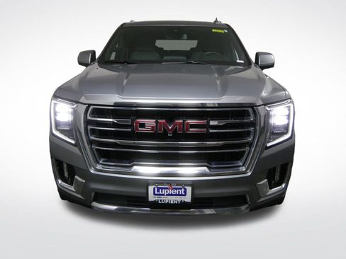 Used 2023 GMC Yukon SLT w/ SLT Premium Package AWD/4WD image 7