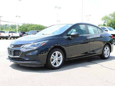 Certified 2018 Chevrolet Cruze LT FWD image 6