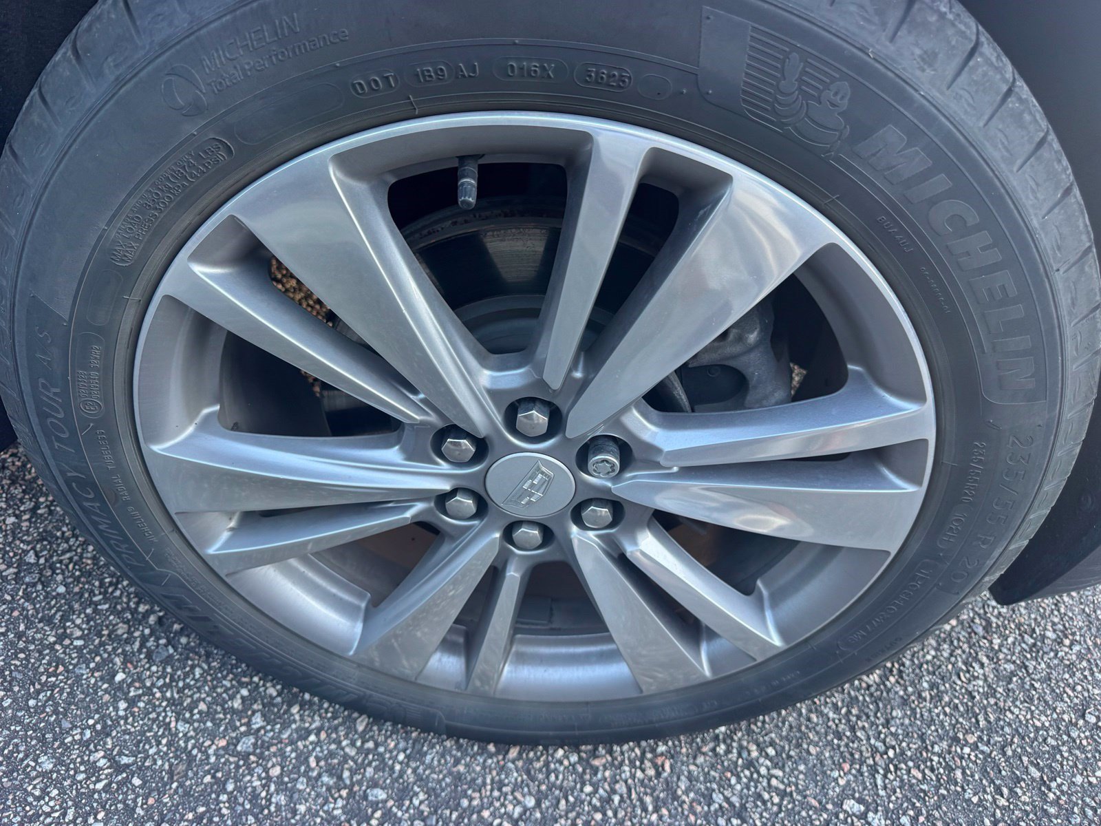 Used 2024 Cadillac XT5 Premium Luxury w/ LPO, Floor Liner Package AWD/4WD image 24