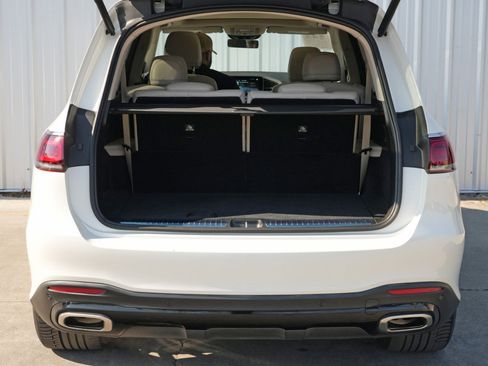 Used 2021 Mercedes-Benz GLS 580 4MATIC image 10