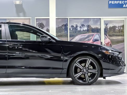 Used 2024 Honda Accord Sport image 33