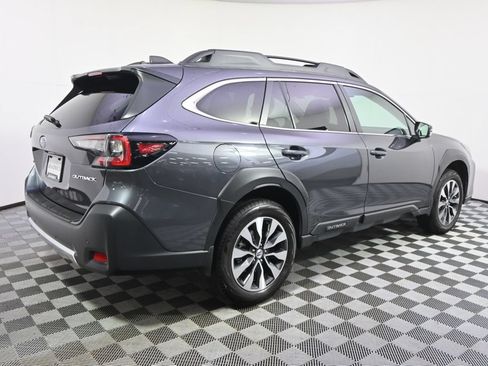 Used 2025 Subaru Outback Limited AWD/4WD image 7