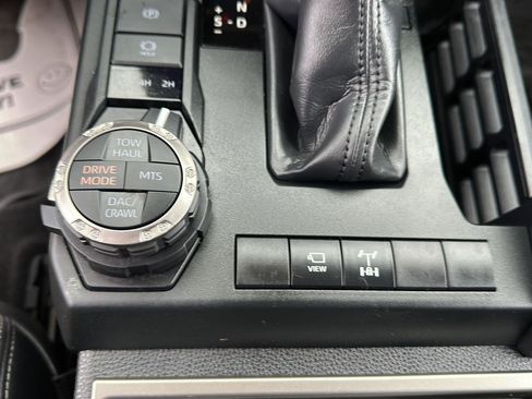 Used 2025 Toyota 4Runner TRD Off-Road Premium image 42