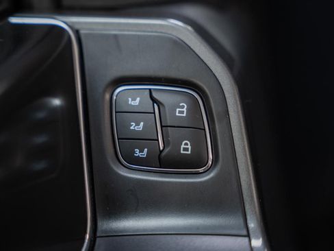 Certified 2022 Ford F150 Lariat w/ Equipment Group 502A High image 48