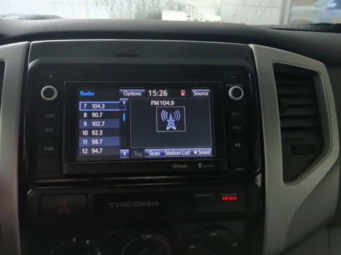 Used 2015 Toyota Tacoma 4x4 Double Cab w/ SR5 Package image 13