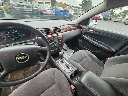 Used 2011 Chevrolet Impala LS FWD image 20