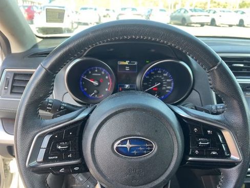 Used 2019 Subaru Outback 2.5i Limited w/ Popular Package #2 image 9