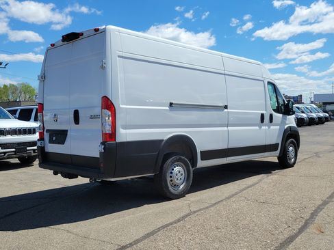Used 2025 RAM ProMaster 3500 w/ Convenience Group FWD image 4