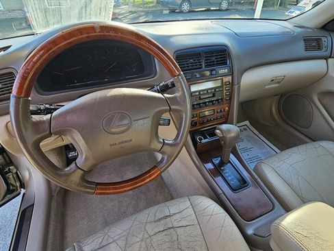 Used 2001 Lexus ES 330 image 6