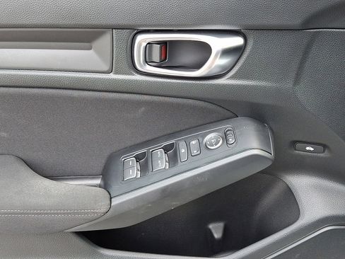 Used 2025 Honda Civic Sport image 12