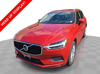 Used 2021 Volvo XC60 T5 Momentum image 1