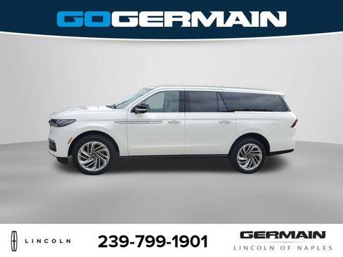 New 2026 Lincoln Navigator L Reserve AWD/4WD image 11