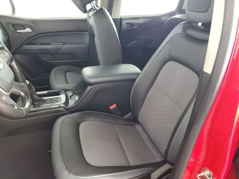 Used 2020 Chevrolet Colorado Z71 image 12
