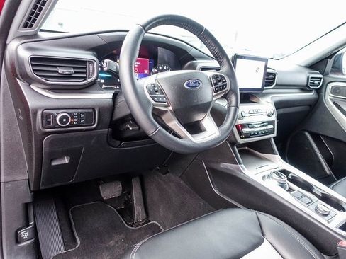 Used 2023 Ford Explorer XLT w/ Equipment Group 202A image 2
